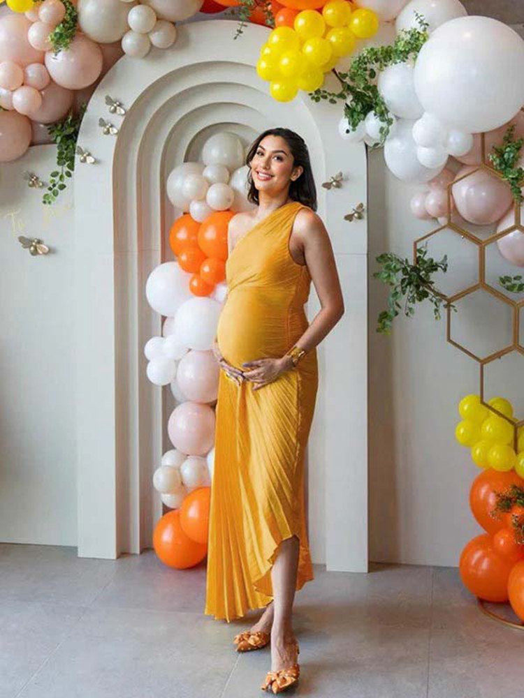 Yellow Off-Shoulder Pregnancy  - Photography Yellow recension och pris